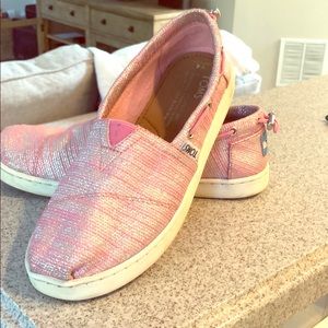 Toms Shoes - TOMs kids shoes in sparkle pink Toms Shoes - TOMs kids shoes in sparkle pink